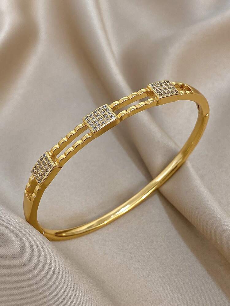 Simple Twisted Copper Alloy Bangle – Elegant Zirconia Bracelet for Women’s Daily Wear & Special Gifts