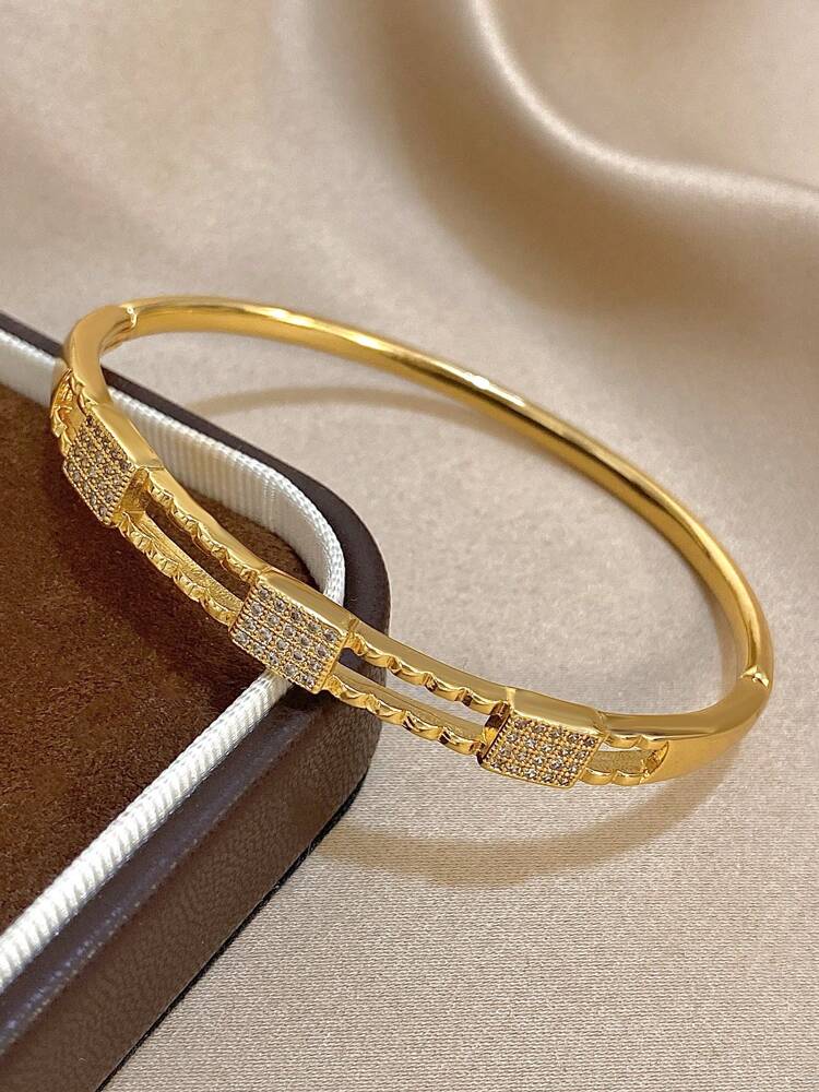 Simple Twisted Copper Alloy Bangle – Elegant Zirconia Bracelet for Women’s Daily Wear & Special Gifts