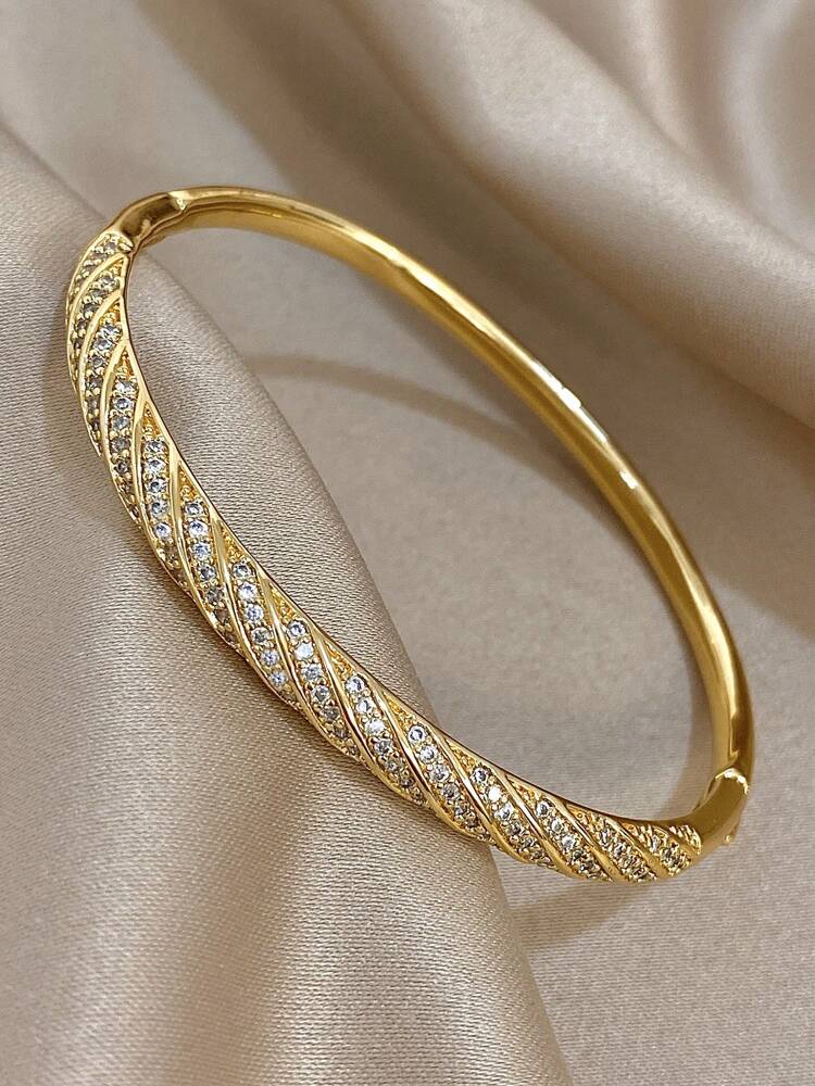 Simple Twisted Copper Alloy Bangle – Elegant Zirconia Bracelet for Women’s Daily Wear & Special Gifts
