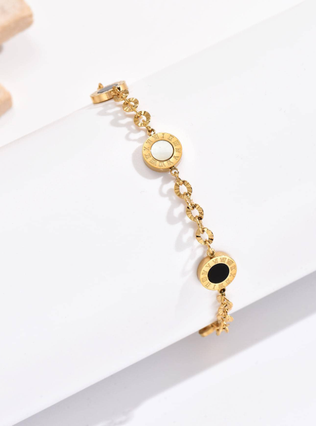Stainless Steel Black and White Shell Roman Numerals Bracelet Women’s Daily Fashion Accessory