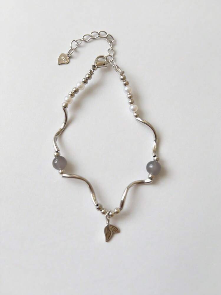 Women’s Minimalist Fish Tail Bracelet – Elegant Twisted Bangle Cuff for Daily Wear & Gifting
