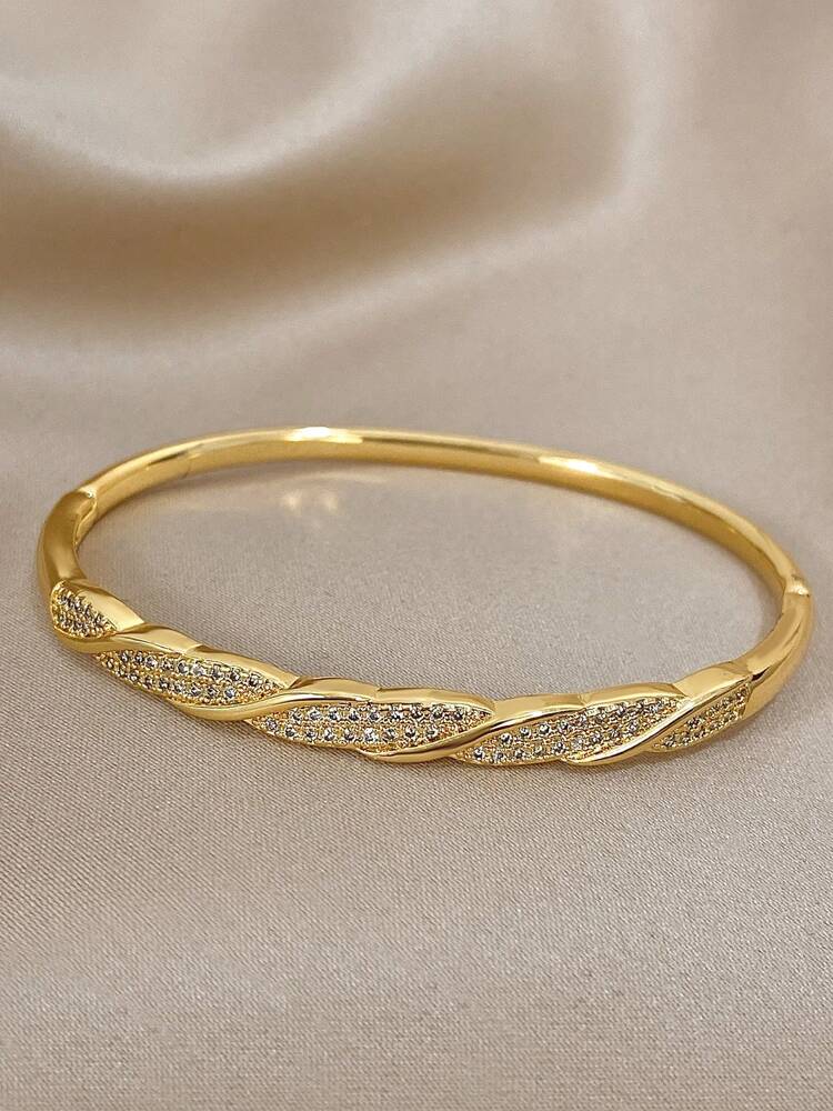 Simple Twisted Copper Alloy Bangle – Elegant Zirconia Bracelet for Women’s Daily Wear & Special Gifts